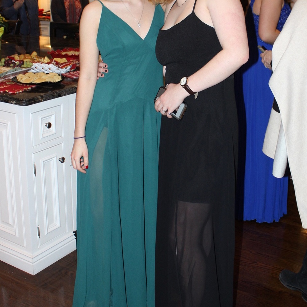 Lulu's emerald long dress